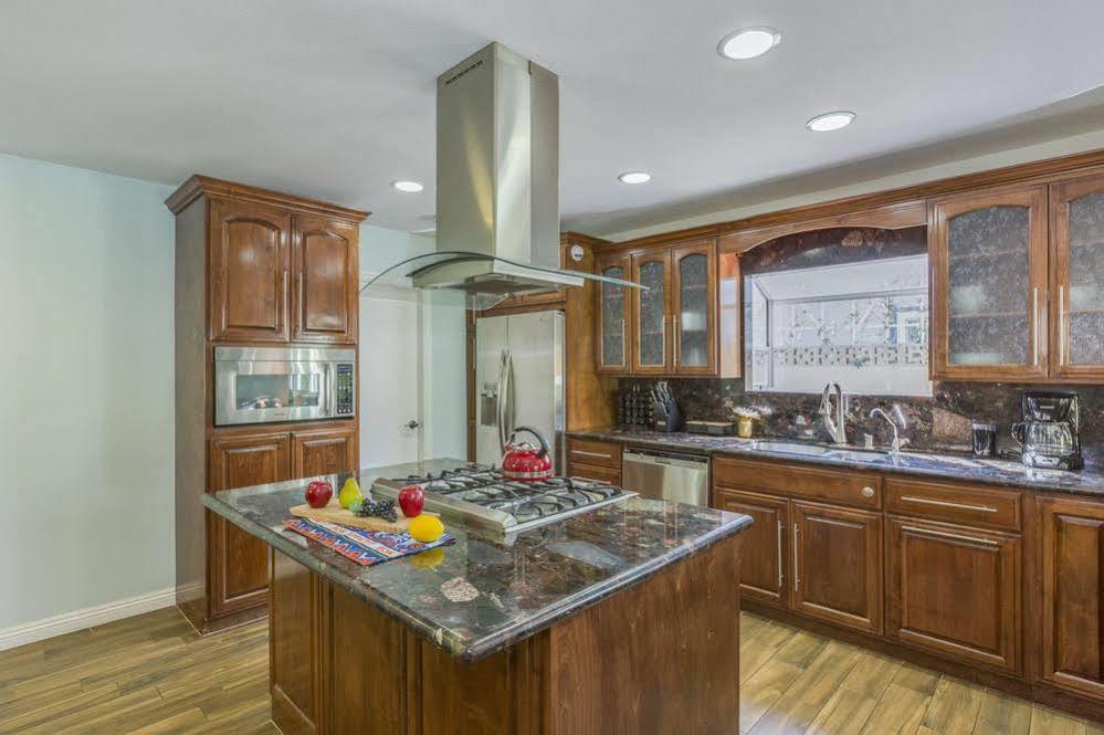 Apartmán Oshkosh Luxurious Escape Anaheim Exteriér fotografie